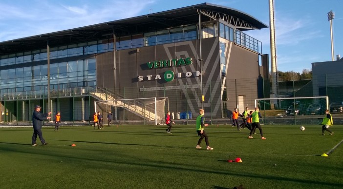 Inter 04 Mustat ulkona 16.3.16